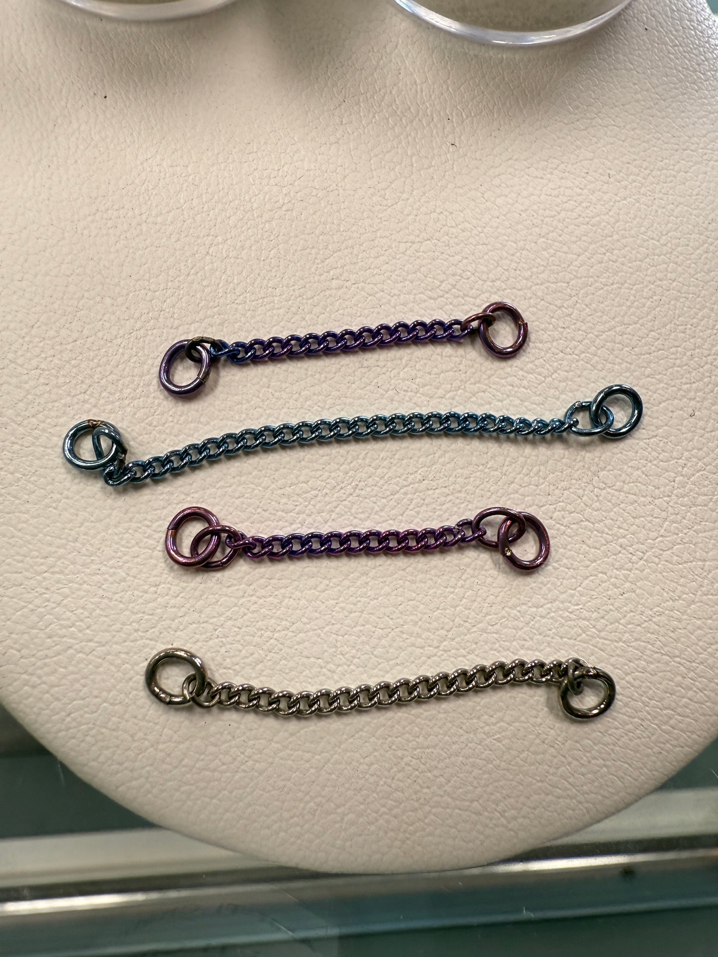 ASTM F-136 Titanium chain for body piercing. Nose chain, ear chain