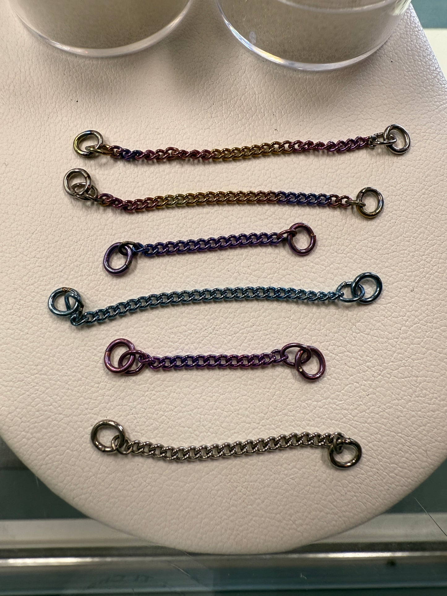 ASTM F-136 Titanium chain for body piercing. Nose chain, ear chain